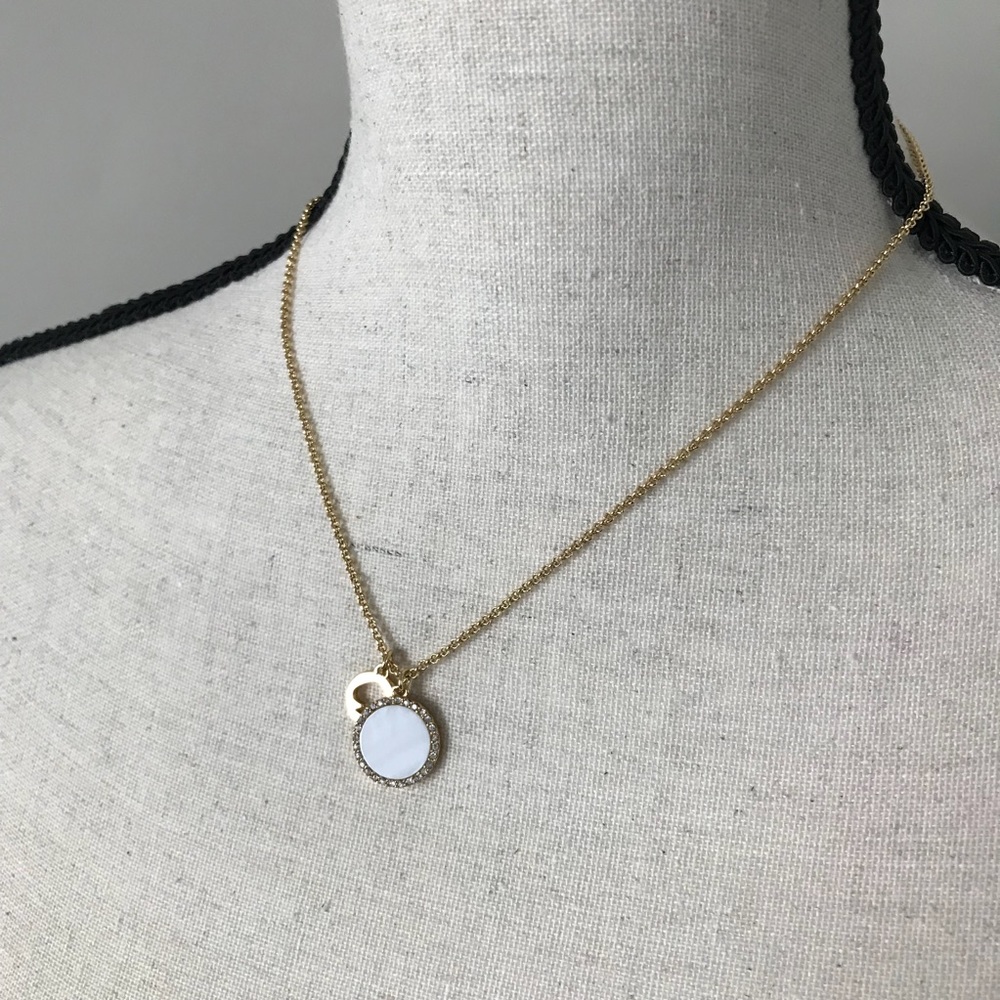 ✨NWT kate spade spot the spade gold white necklace